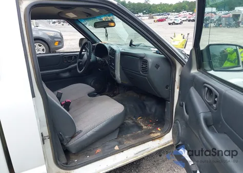 2001 Chevrolet S Truck из США, поврежденный, VIN 1GCCS145118228840